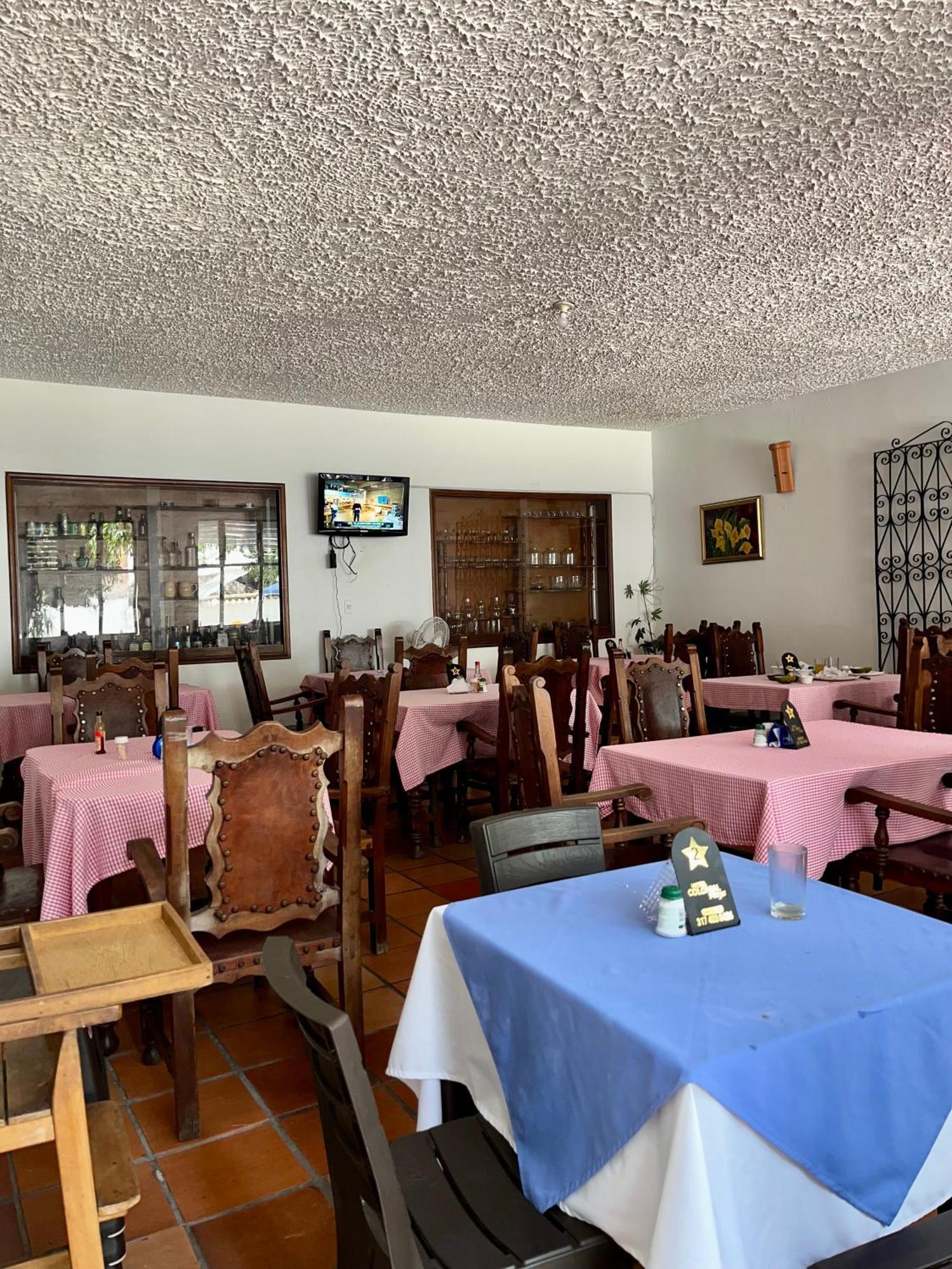 Hotel Colonial Plaza ブカラマンガ エクステリア 写真